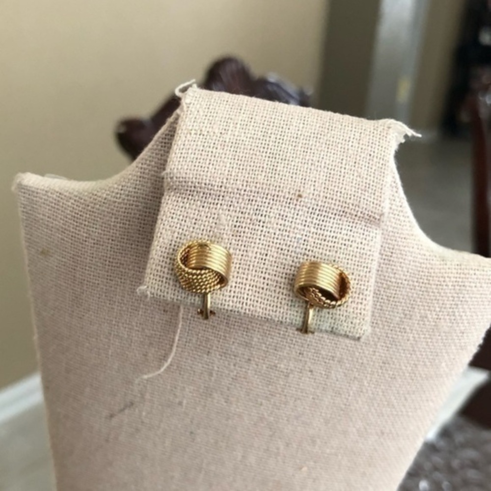 Vintage Stamped Avon ClipOn Earrings